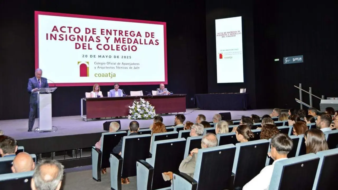 Intervenci&oacute;n de Jos&eacute; Miguel de la Torre. - Jos&eacute; Ram&oacute;n Casado.