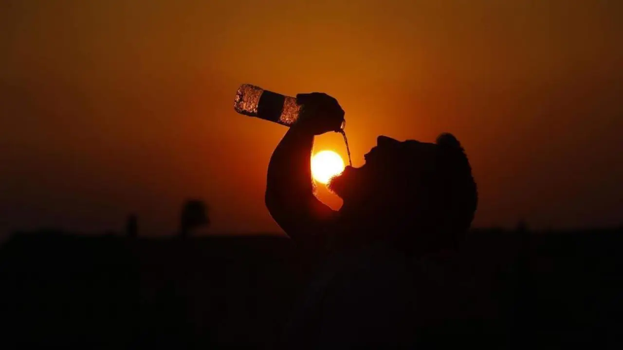 Sofocante calor en La Isla.  - EFE