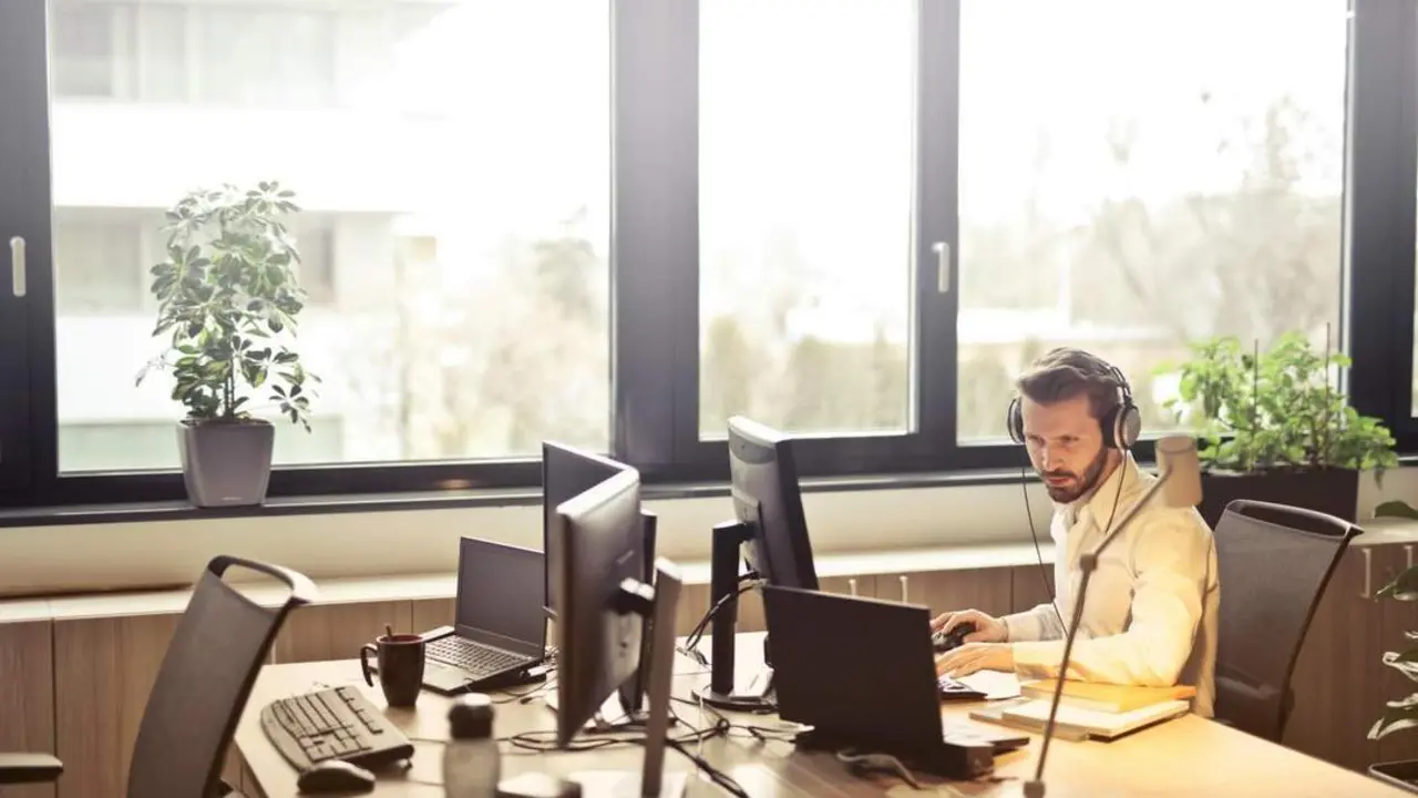Atenci&oacute;n al cliente. - Andrea Piacquadio | Pexels