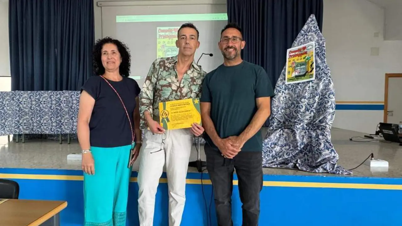 CALLEJA EN EL COLEGIO LA SALLE. - viva