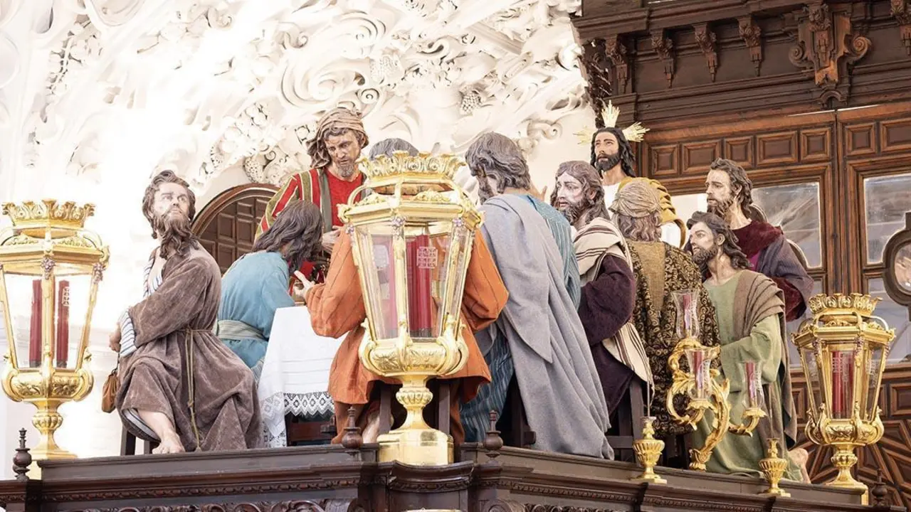 El paso de la Sagrada Cena, preparado para el Corpus - HERMANDAD