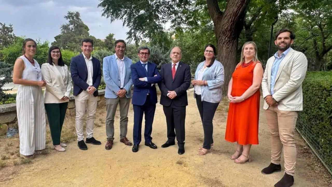 Nueva Junta de Gobierno de Coaatja. - Esperanza Calzado.