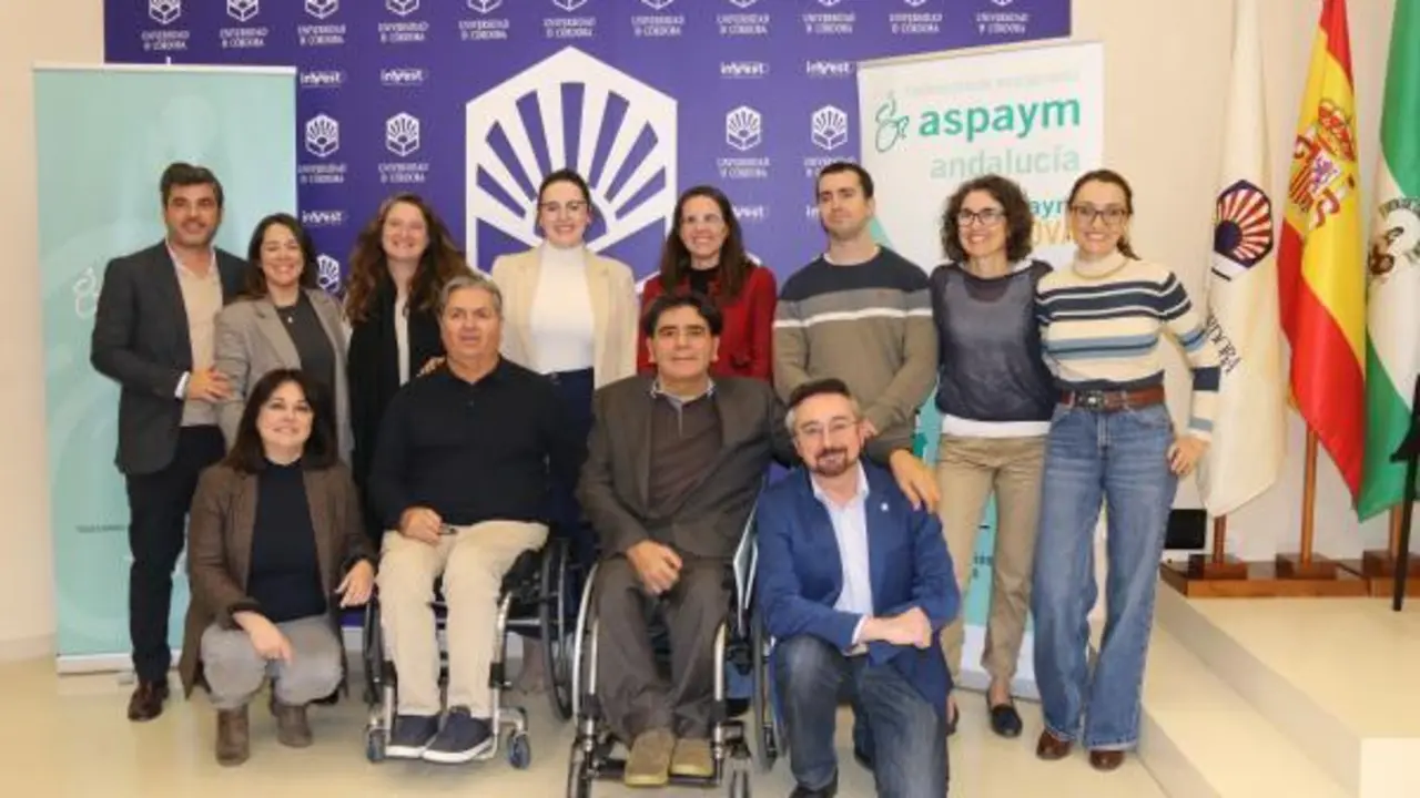 Representantes de Aspaym Andaluc&iacute;a y de la UCO.  - AI