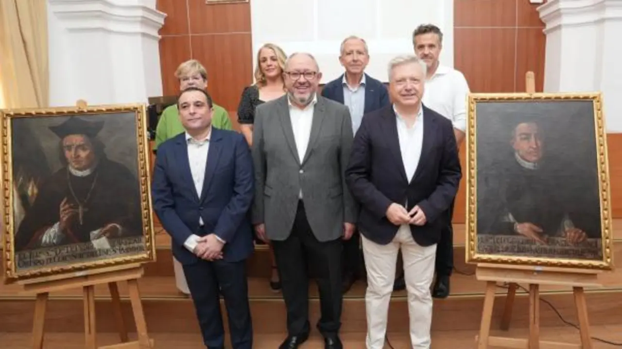 Presentaci&oacute;n de los lienzos tras ser restaurados. - AI