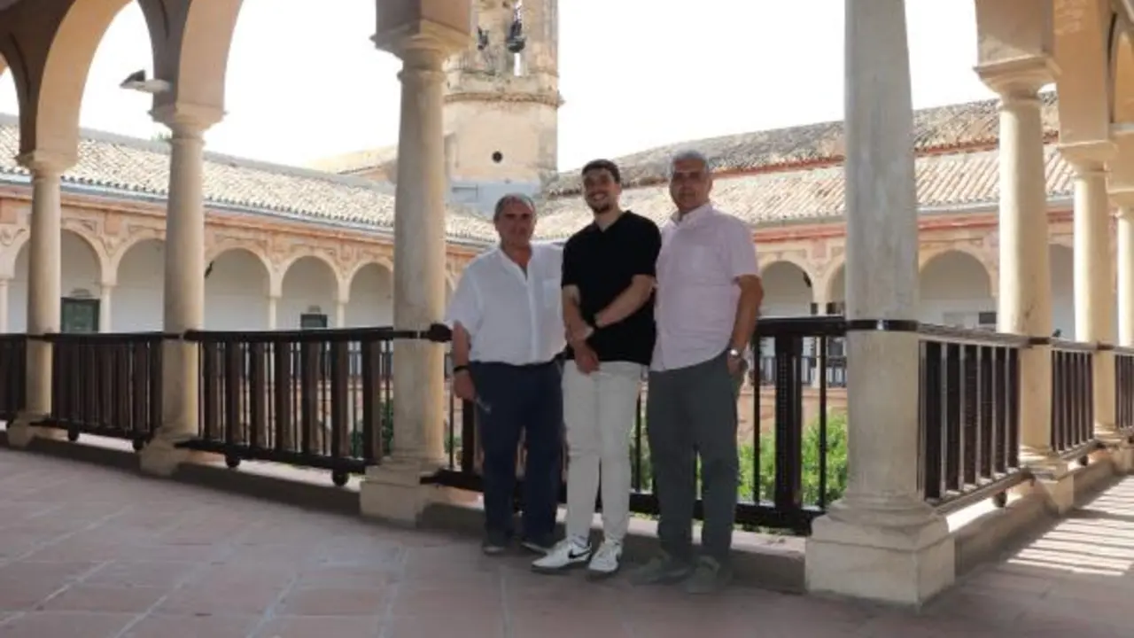 El equipo de investigadores detr&aacute;s de este estudio. - AI