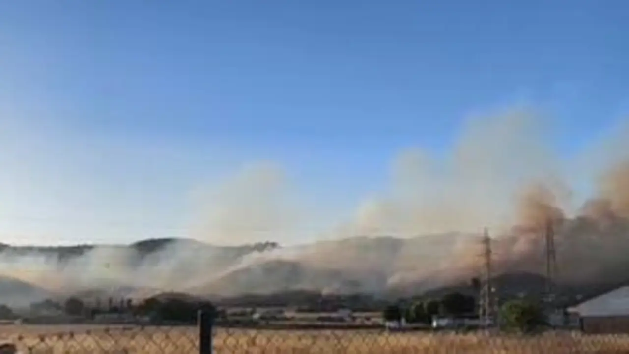 Imagen del incendio forestal - Mercedes P. Ortega