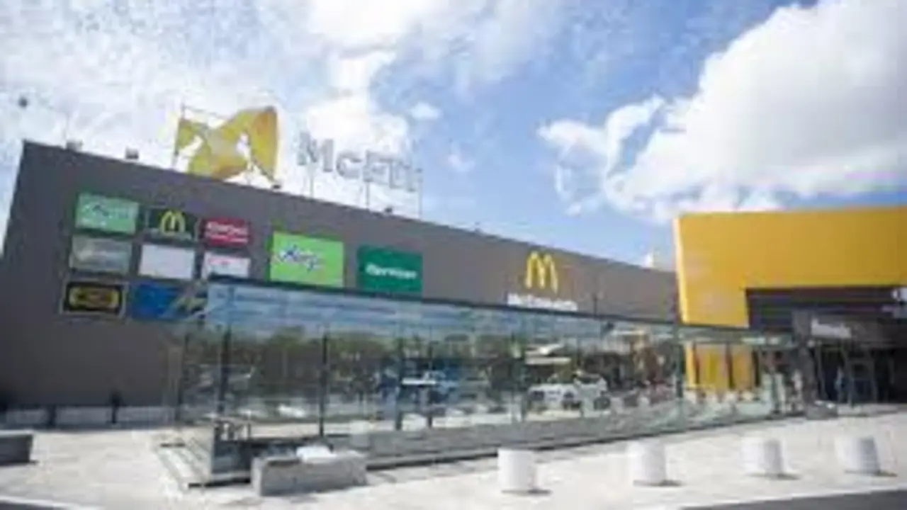 Exterior del centro comercial Carrefour Jerez Norte.  - Andaluc&iacute;a Informaci&oacute;n