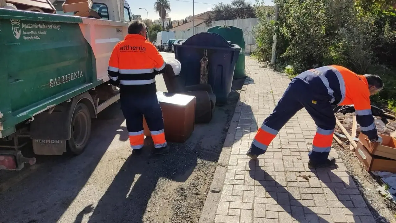 Recogida de basura en V&eacute;lez-M&aacute;laga. - Ayuntamiento V&eacute;lez-M&aacute;laga