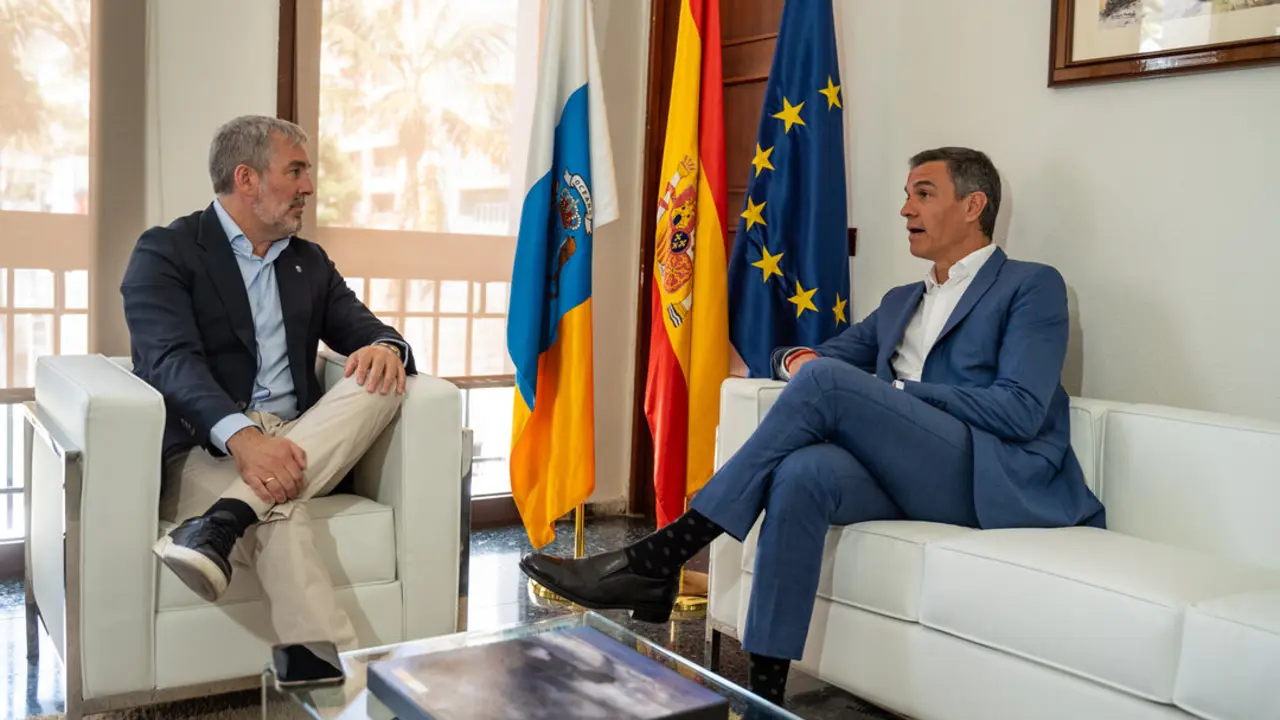 S&aacute;nchez y Clavijo se re&uacute;nen en La Palma. | Europa Press.