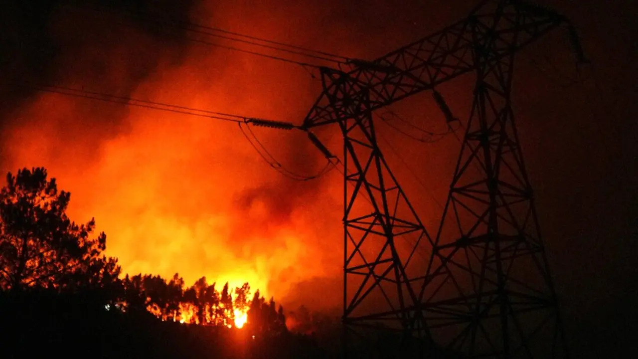 Vista del fuego. | Europa Press.