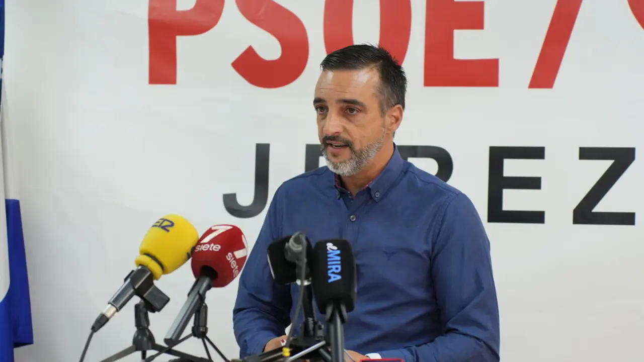 Jos&eacute; Antonio D&iacute;az, en rueda de prensa. | David Mart&iacute;nez