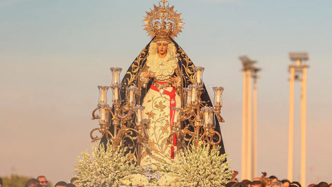 Virgen de los Dolores del Cerro en el Rosario de la Aurora | DANIEL VALENCIA (HERMANDAD)