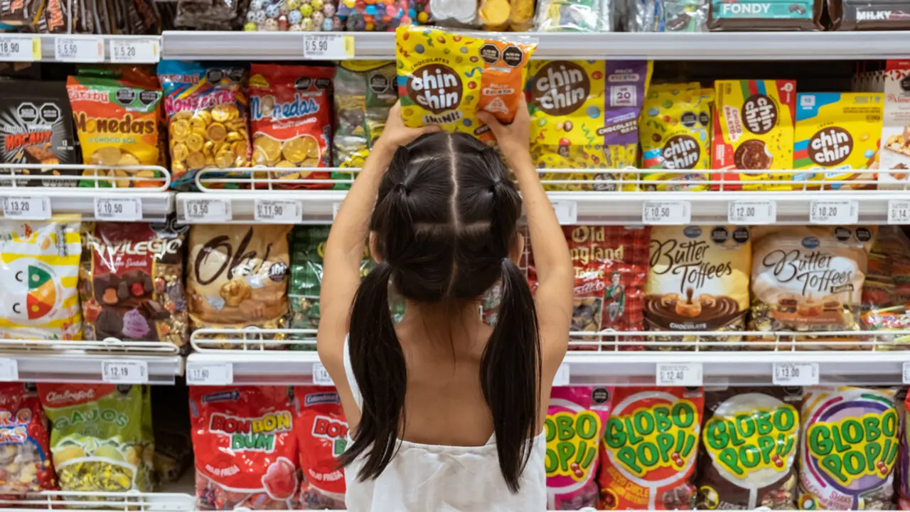Hay m&aacute;s ni&ntilde;os con obesidad que con bajo peso. | Europa Press.