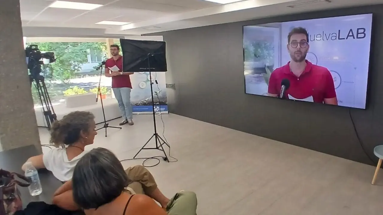 Taller HuelvaLab de la Diputaci&oacute;n de Huelva. | Diputaci&oacute;n de Huelva.