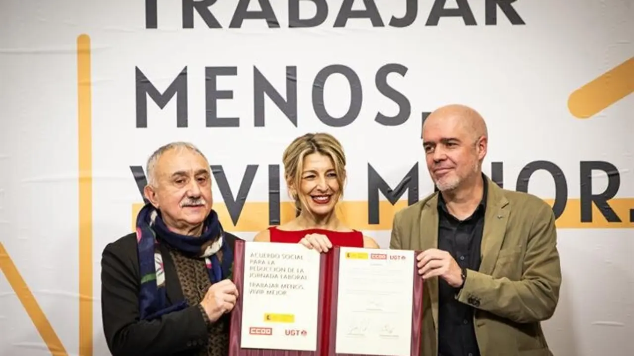 Acuerdo de Gobierno y sindicatos para reducir la jornada laboral. | Cedida.