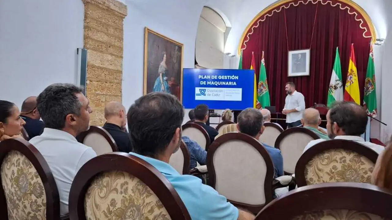 Gesti&oacute;n de maquinaria del PFEA. | Diputaci&oacute;n de C&aacute;diz.