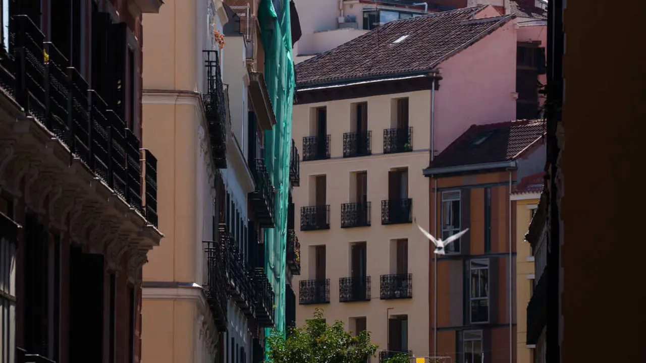 Fachada del edificio que se ha derrumbado. | Europa Press.
