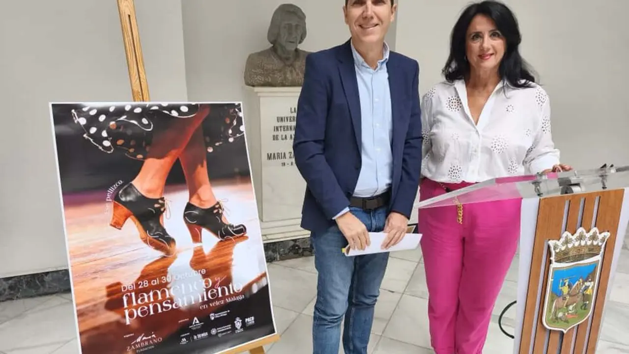Presentaci&oacute;n de 'Flamenco y filosof&iacute;a' | Ayuntamiento V&eacute;lez-M&aacute;laga