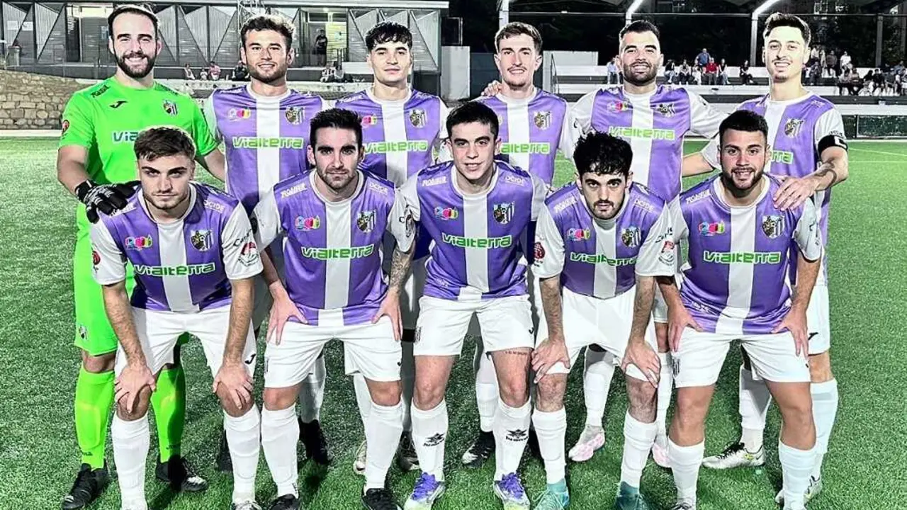 Formaci&oacute;n titular del Atl&eacute;tico Ja&eacute;n en el partido ante la Tuccitana. - Foto: Atl&eacute;tico Ja&eacute;n