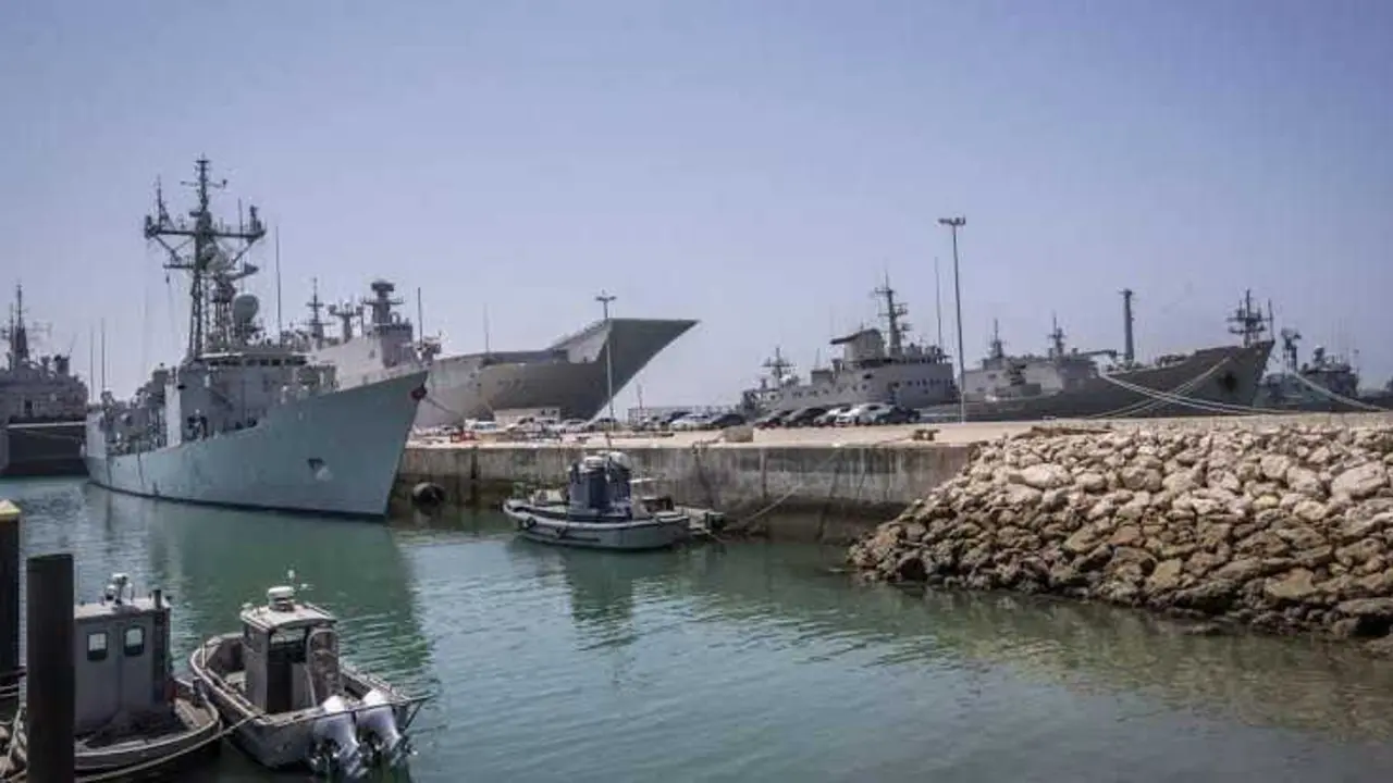 Imagen del muelle de la Base Naval de Rota
