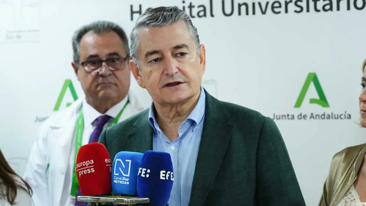 El consejero de Sanidad, Presidencia y Emergencias de la Junta de Andaluc&iacute;a, Antonio Sanz. | EP