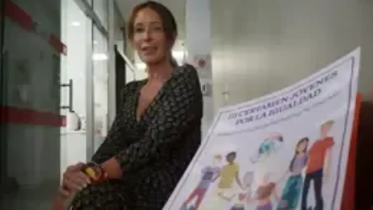 Mari&aacute;n Aguilar presenta la tercera edici&oacute;n del certamen 'J&oacute;venes por la Igualdad'.