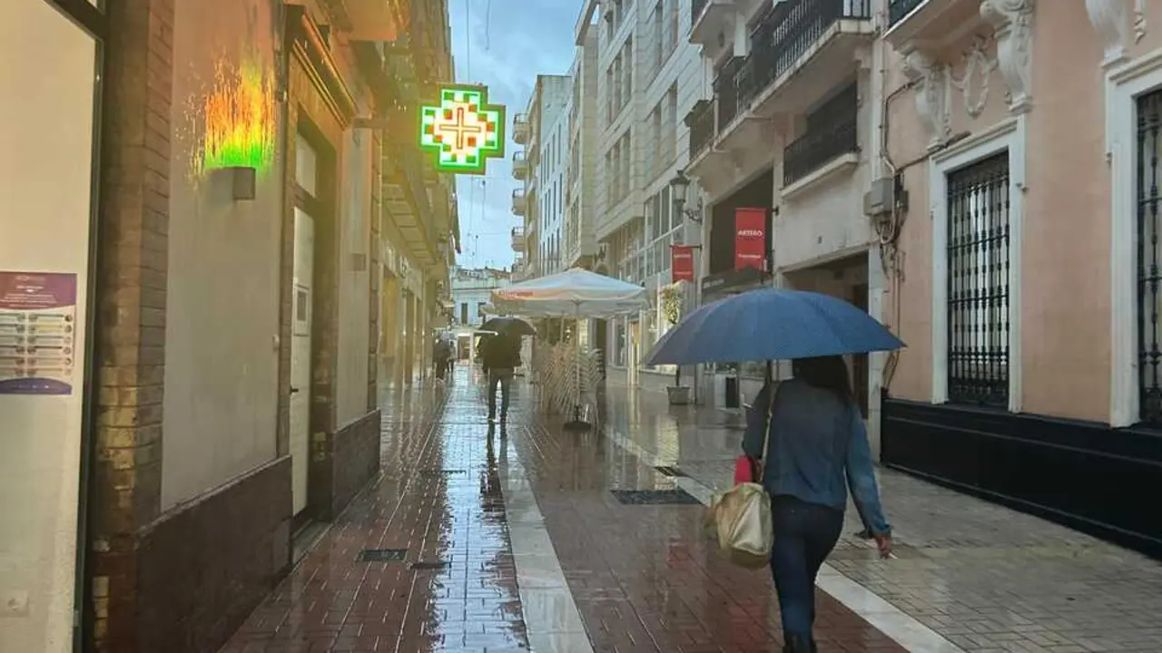 Lluvia en la capital onubense este mi&eacute;rcoles. | Vgpalacios.