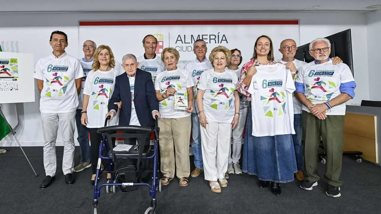 Presentaci&oacute;n de la VI edici&oacute;n de las 'Seis Horas Non Stop' en Almer&iacute;a. | Europa Press.