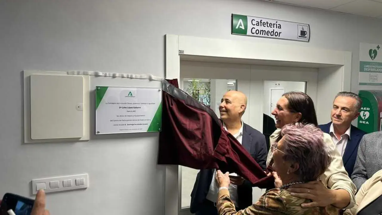 EuropaPress_7083458_consejera_andaluza_inclusion_social_inaugura_reforma_cpa_huercal_overa