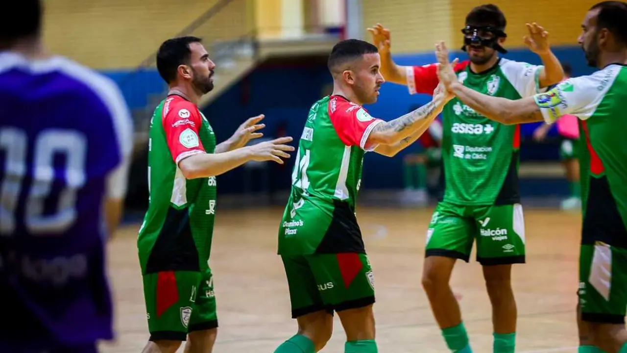 El Virgili celebra uno de los goles ante el Malacitano. | CD Virgili C&aacute;diz.