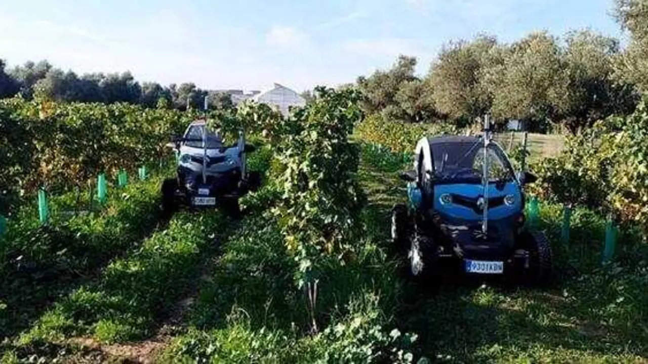 Prueba de campo del veh&iacute;culo el&eacute;ctrico automatizado por el CSIC. | Europa Press.