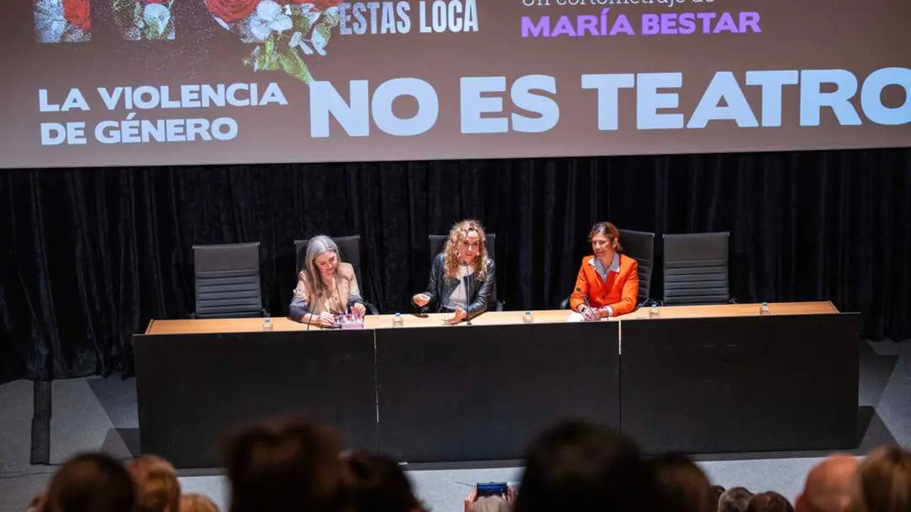 Mar&iacute;a Bestar
