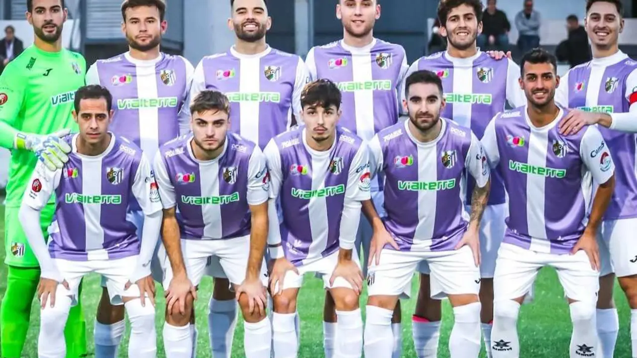 Alineaci&oacute;n titular del Atl&eacute;tico Ja&eacute;n en el partido ante el &Uacute;beda Viva. - Foto: Cristina Campos