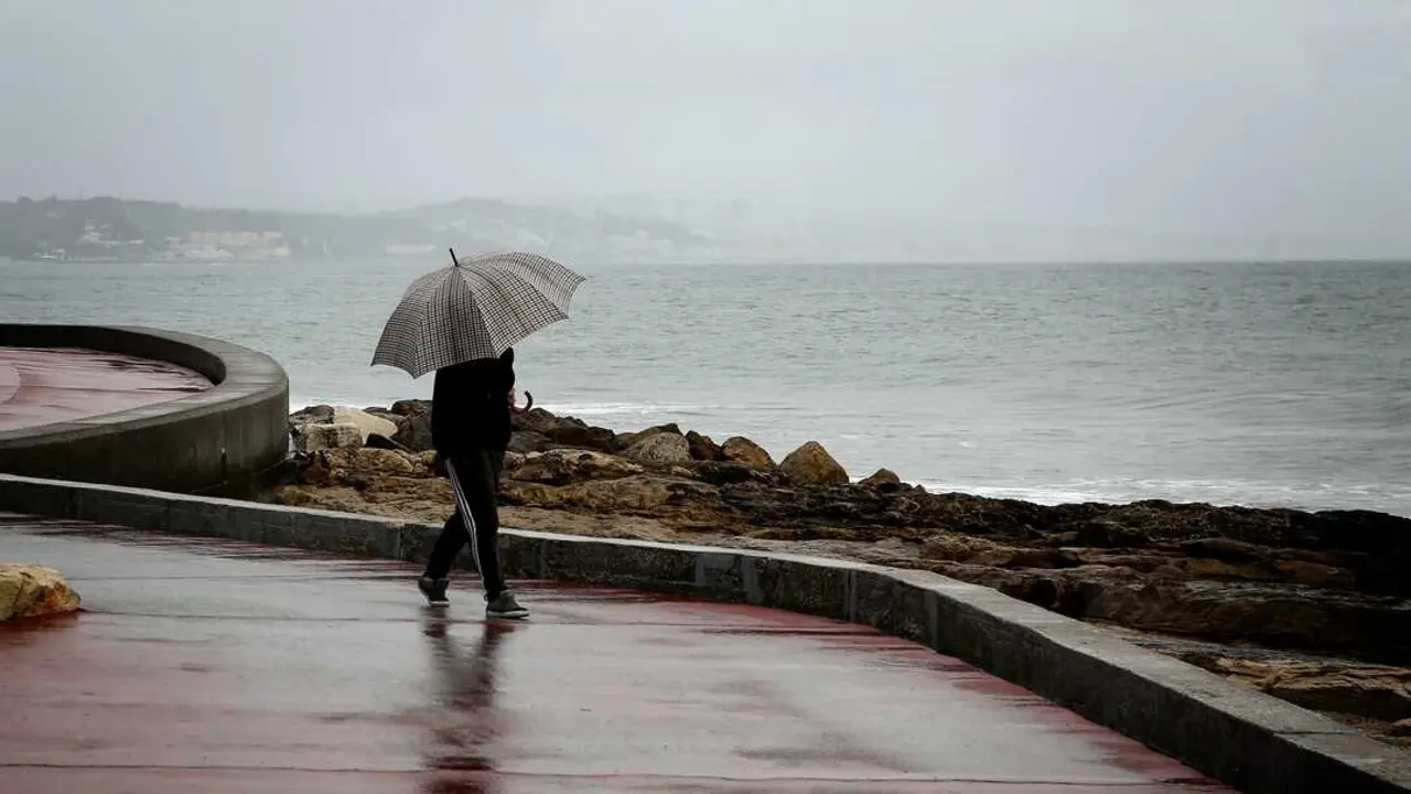Una persona con un paraguas bajo la lluvia en Lisboa, Portugal
- PEDRO FIUZA / XINHUA NEWS / CONTACTOPHOTO