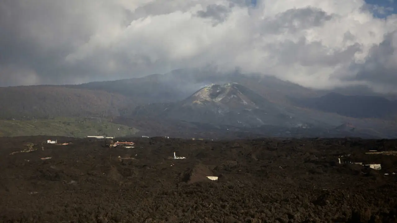 Imagen de archivo de la vista del Cumbre Vieja tras la erupci&oacute;n volc&aacute;nica de La Palma. | EP