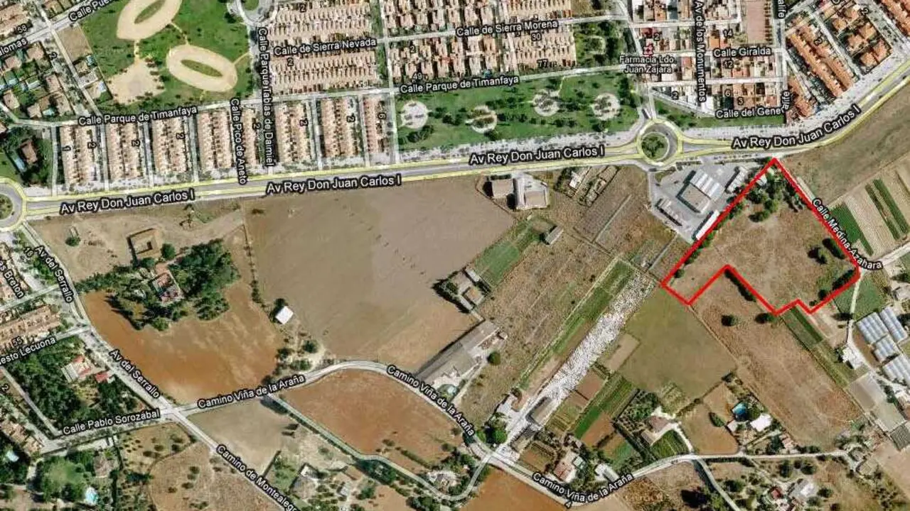 Suelos objeto de esta subasta p&uacute;blica, junto a la avenida Rey Juan Carlos I. | Viva Jerez.