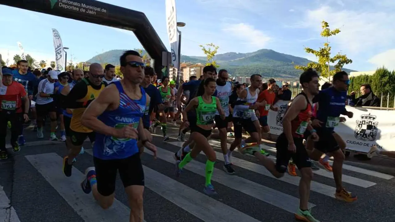 Salida de la prueba de adultos de la XII Carrera de CSIF. - Foto: CSIF