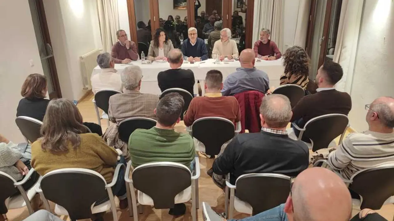 22112025 JOSELE AGUILAR DURANTE LA CONSTITUCI&Oacute;N DEL COMIT&Eacute; COMARCAL DE LA SERRAN&Iacute;A DE RONDA