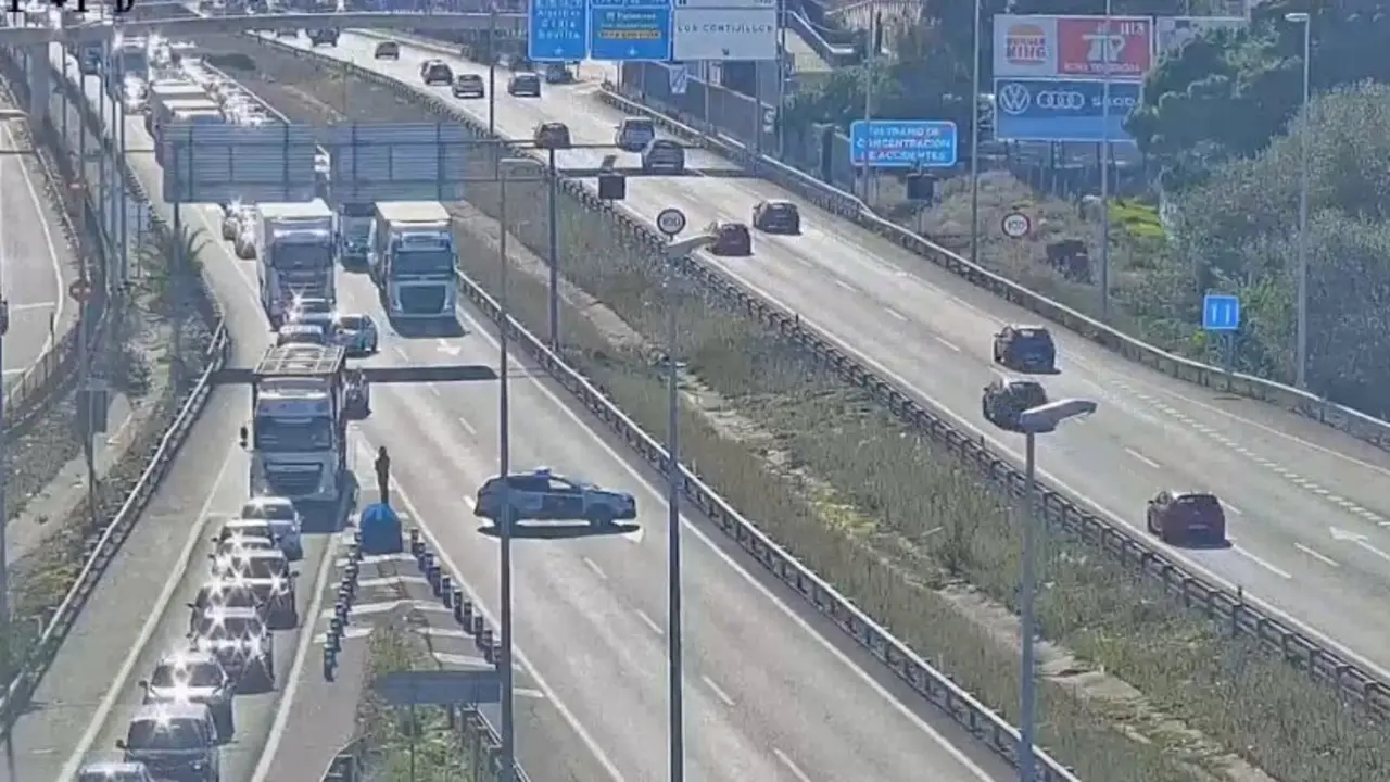 Momentos despu&eacute;s de que la DGT reabriera el tr&aacute;fico en la zona | DGT (X)