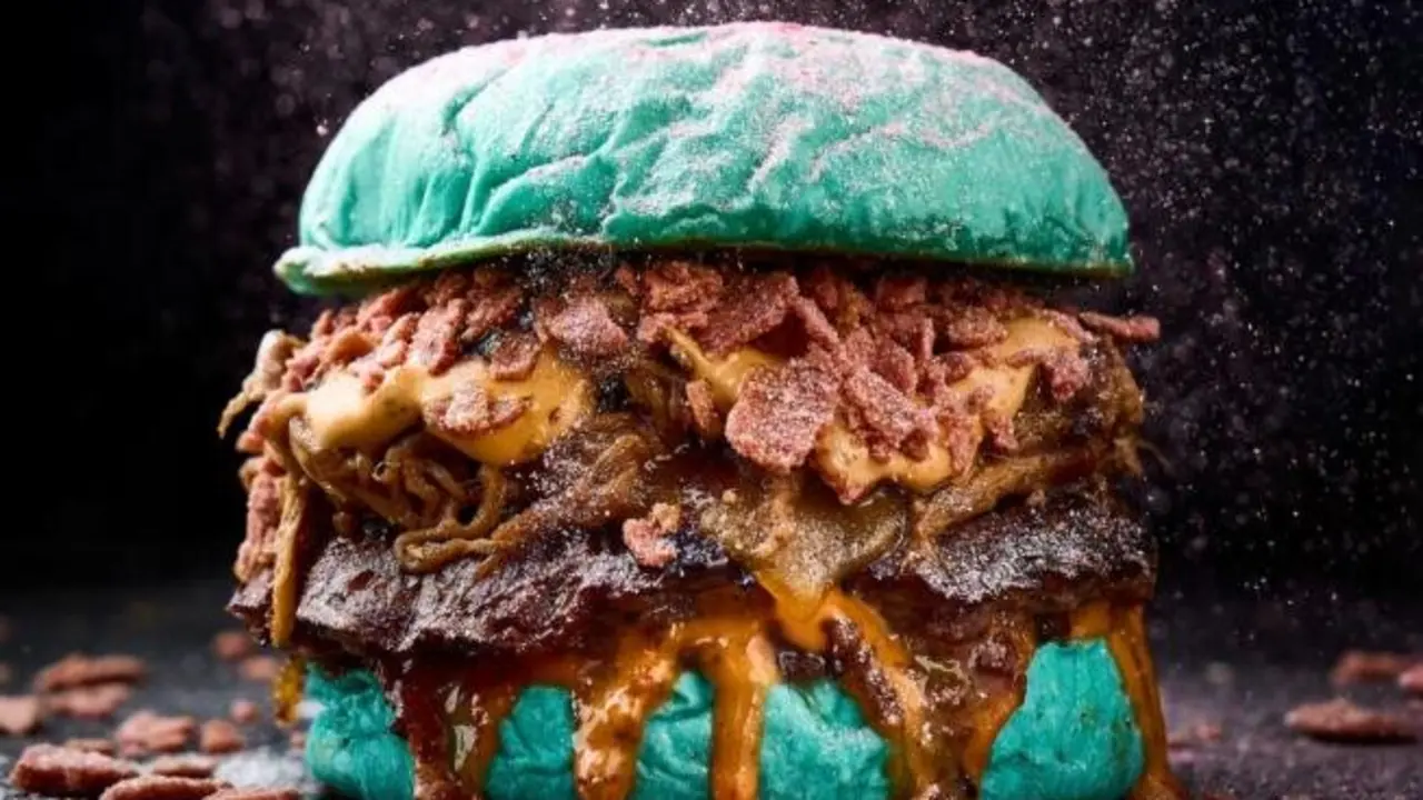 'Diamante azul', que est&aacute; conquistando al p&uacute;blico nacional. | The Champions Burguer