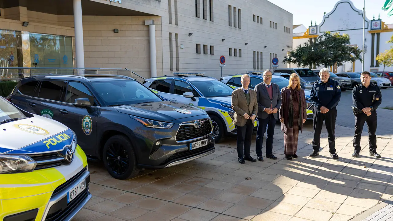 El Ayuntamiento de Huelva renueva la flota de coches de la Polic&iacute;a Local | AYUNTAMIENTO DE HUELVA