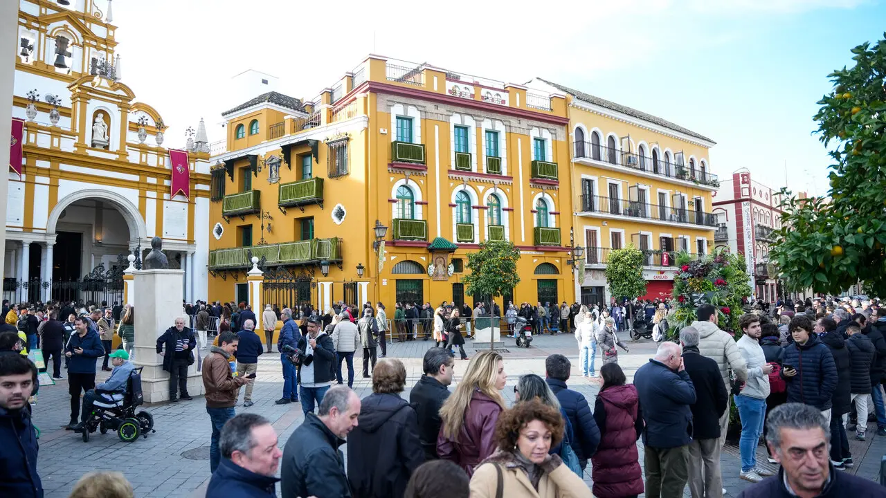 La Esperanza Macarena vuelve al culto tras su pol&eacute;mica restauraci&oacute;n. | EP