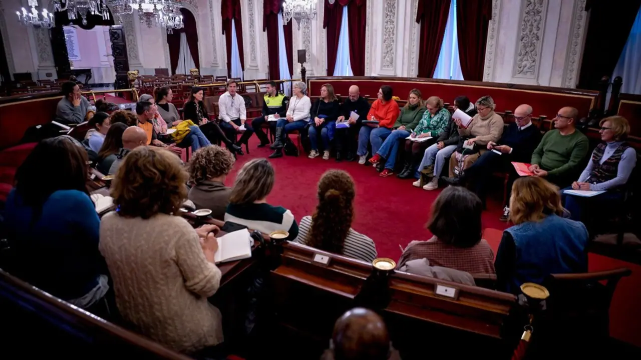 Reuni&oacute;n de la Mesa Institucional de Personas Sin Hogar. / VIVA