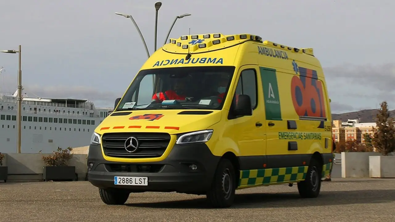 Ambulancia del Centro de Emergencias Sanitarias 061 (imagen de archivo). | Emergencias 112 Andaluc&iacute;a.