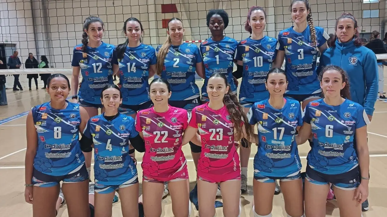 Mairena V&oacute;ley Club en Alicante.| MVC
