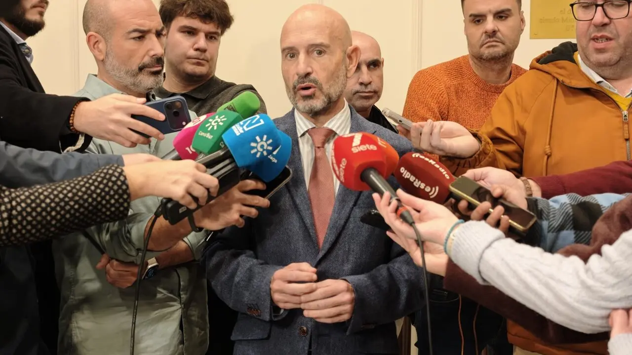 Salas en su comparecencia ante la prensa./Pablo Ruiz.