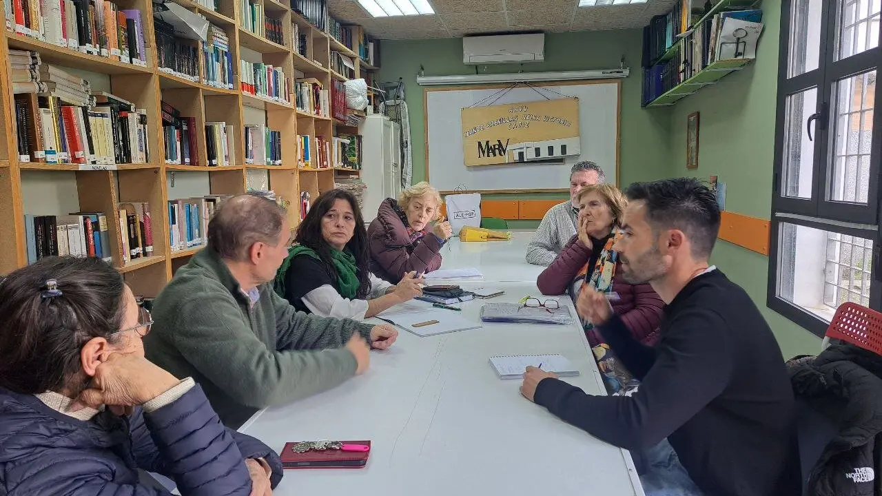 AIG visita a la AVV Mu&ntilde;oz Arenillas Reina Victoria. | AIG.