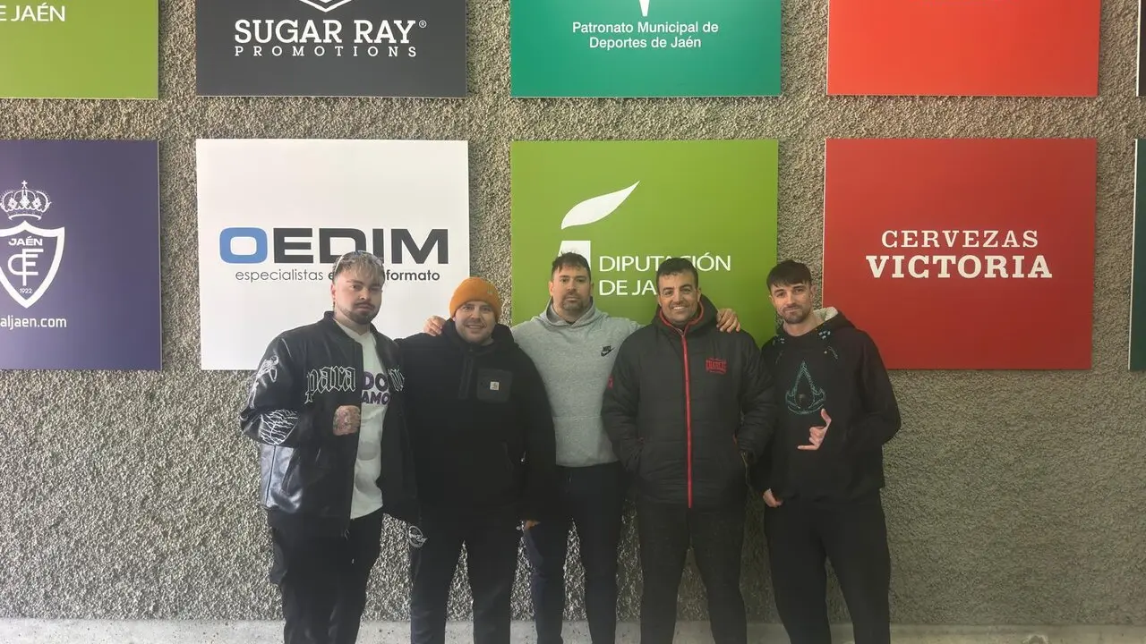 Mario Espa&ntilde;a (Cerverus Club), Ra&uacute;l Buend&iacute;a (Sugar Ray), Carlos Piedra (Piedra Team), Esa&uacute; Castillo (Sugar Ray Linares) y Jos&eacute; Luque (Dojo Team). - Foto: Sugar Ray