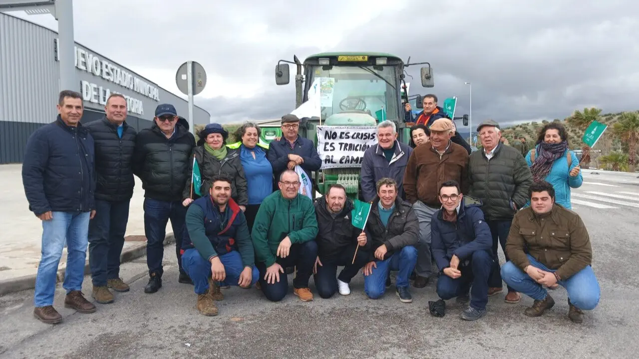 Agricultores de Asaja desplazados a Ja&eacute;n para participar en la concentraci&oacute;n.