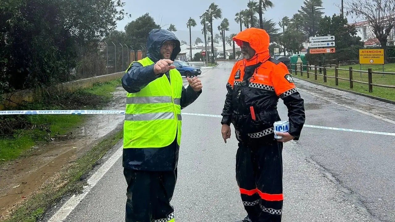 Vaca (i), durante el temporal de estos útimos días - Ayto Castellar